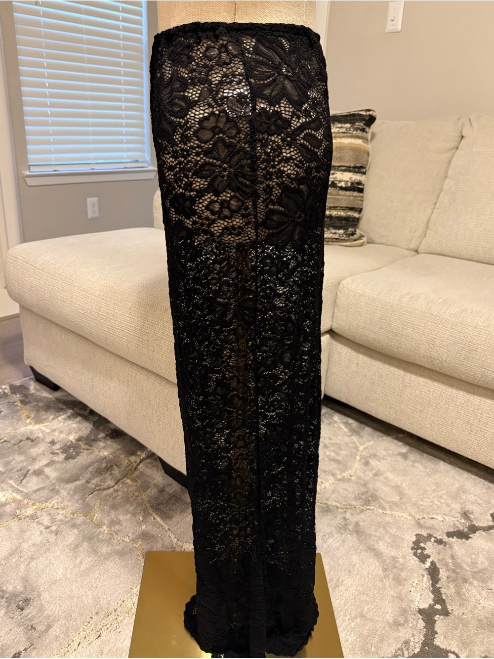 Black Lace Maxi Skirt - Picture 2 of 4